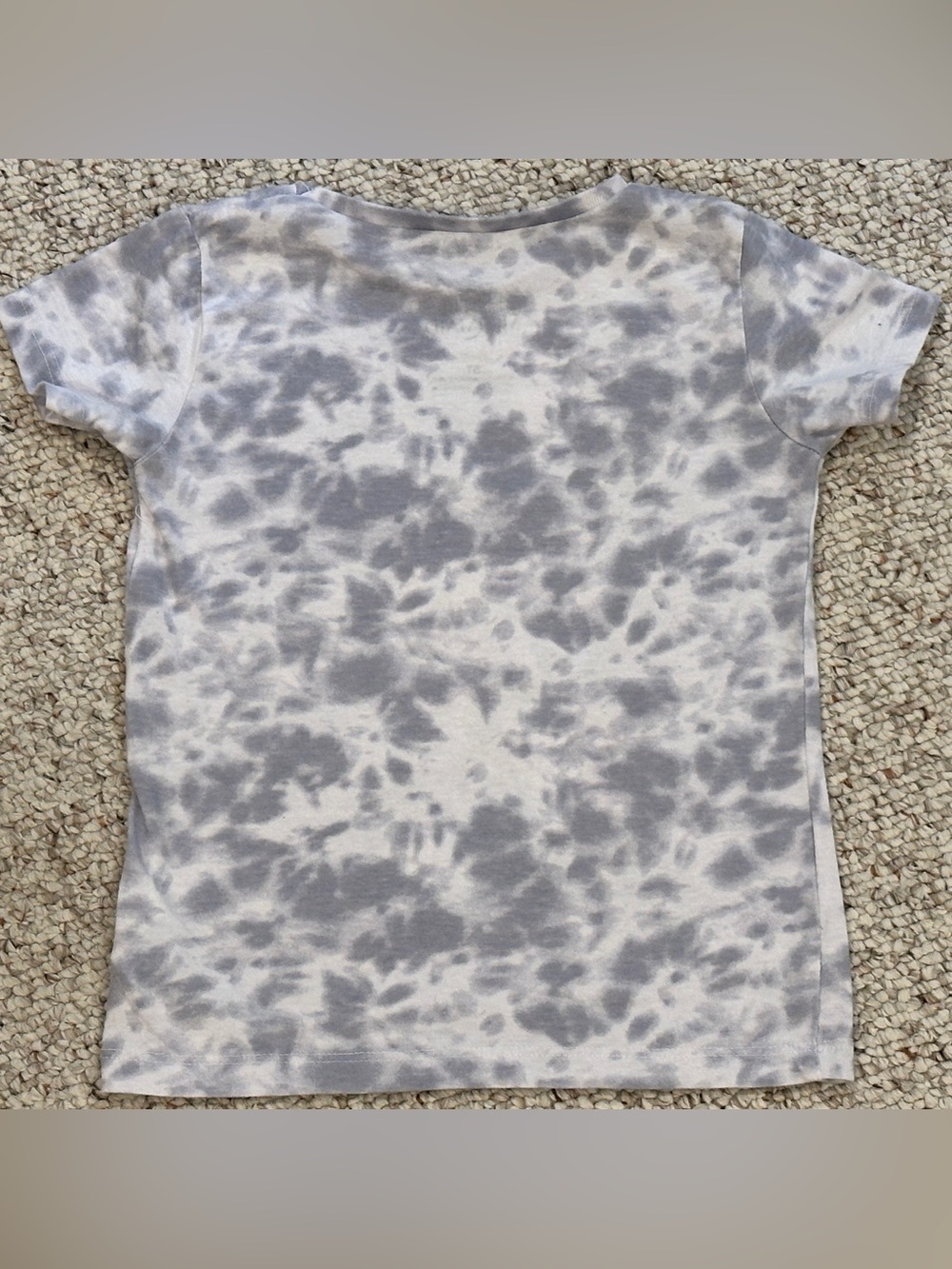 Bundle of 4 T-shirts for girls in size 5T. (GAP, Cat & Jack, Disney, & Carter’s) - Picture 11 of 15